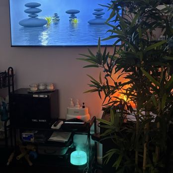 Bodywork by Beverly Spa - Inside the room. - Massage Therapy Near Me - Sacramento, California