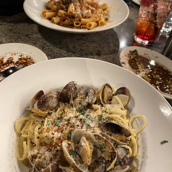 Piatti Danville - Top of the picture is Bolognese and bottom is Linguini and clams - Italian Near Me - Danville, California Piatti Danville - Top of the picture is Bolognese and bottom is Linguini and clams - Italian Near Me - Danville, California