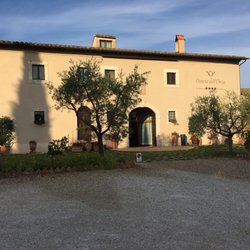 Hotel Osteria dell' Orcia - Front entrance...via gravel road