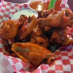 Pinehurst Pub - Order of mild wings