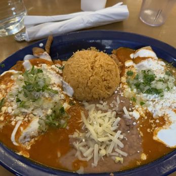 LA VECINDAD - Chile Relleno with enchilada - Tacos Near Me - Las Vegas, Nevada LA VECINDAD - Chile Relleno with enchilada - Tacos Near Me - Las Vegas, Nevada
