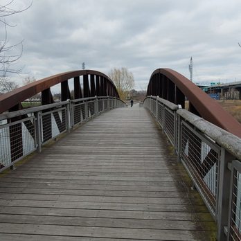 Randall's Island Park - The bridge over the march connecting Wards and Randall's Island - Parks Near Me - New York, New York