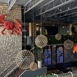 Hook & Reel Cajun Seafood & Bar - Decor