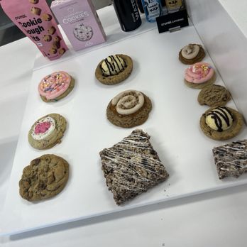 Crumbl - Washington - Bakeries Near Me - Washington, Pennsylvania