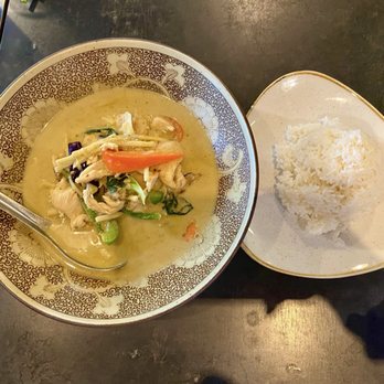 Pantry - Thai Bistro and Sushi - Chicken Red Curry - Sushi Bars Near Me - Washington, DC, District of Columbia Pantry - Thai Bistro and Sushi - Chicken Red Curry - Sushi Bars Near Me - Washington, DC, District of Columbia