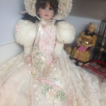 Elaine's Doll House - Toy Stores Near Me - Stockton, California Elaine's Doll House - Toy Stores Near Me - Stockton, California
