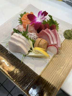 Haruki Sushi House by null