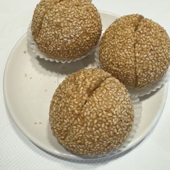 Diamond Bay Restaurant - Sesame Balls (Jian Dui) - Dim Sum Near Me - Seattle, Washington