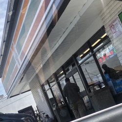 7-Eleven - Store front