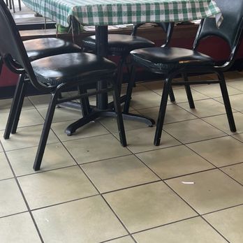 Bono's Pizzeria - The dining area. The tables and floor were not cleaned when we arrived as soon as they opened for lunch. - Pizza Near Me - Saint Louis, Missouri Bono's Pizzeria - The dining area. The tables and floor were not cleaned when we arrived as soon as they opened for lunch. - Pizza Near Me - Saint Louis, Missouri