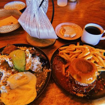 Pradera Brunch - Chilaquiles, café de olla, and banana líquado - Breakfast & Brunch Near Me - Costa Mesa, California