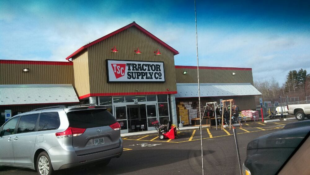 TRACTOR SUPPLY Updated July 2024 96 Plaistow Rd, Plaistow, New Hampshire Hardware Stores
