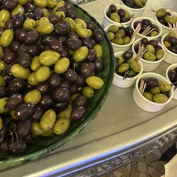 Chez Janou - Bistros Near Me - Paris, 75