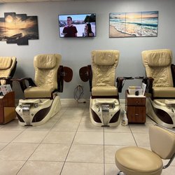 Elite Nail Salon - Pedicure area