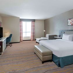 Hilton Garden Inn Pomona - Guest room