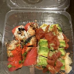 Lady's spider roll (left) and hippie roll (right) Lady's spider roll (left) and hippie roll (right)