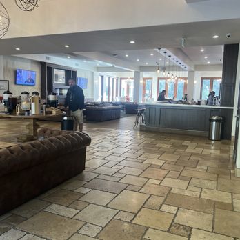 Four Points by Sheraton Santa Cruz Scotts Valley - Lobby and bat view - Hotels Near Me - Scotts Valley, California Four Points by Sheraton Santa Cruz Scotts Valley - Lobby and bat view - Hotels Near Me - Scotts Valley, California