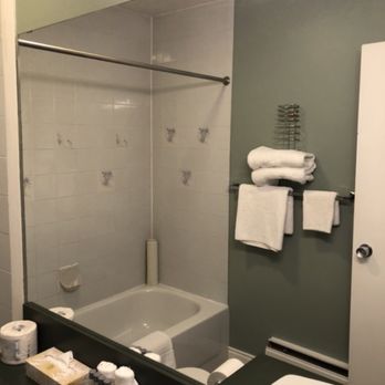 The Met - Hotels Near Me - New Westminster, British Columbia The Met - Hotels Near Me - New Westminster, British Columbia