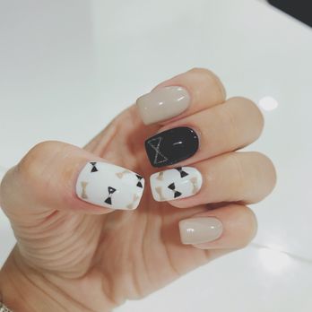 The Nail Lounge - Nail Salons Near Me - Moore, Oklahoma