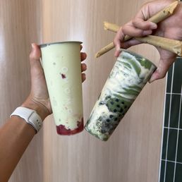 avocado smoothie and matcha