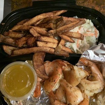31707 Restaurant - Scampi's, fries & coleslaw - American Near Me - Garfield Heights, Ohio