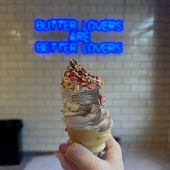 Seven Acre Dairy Company - Soft serve ice cream - Hotels Near Me - Belleville, Wisconsin Seven Acre Dairy Company - Soft serve ice cream - Hotels Near Me - Belleville, Wisconsin