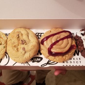 Crumbl - Thornton - Funfetti, Chocolate Chip, PB&J, Rocky Road - Bakeries Near Me - Thornton, Colorado Crumbl - Thornton - Funfetti, Chocolate Chip, PB&J, Rocky Road - Bakeries Near Me - Thornton, Colorado