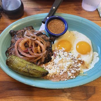 Tower Cafe - Thai Steak and Eggs special - Breakfast & Brunch Near Me - Sacramento, California