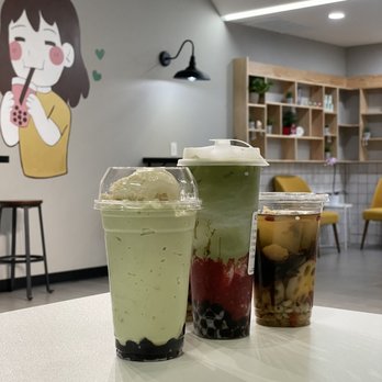 Gocha Shawnee - Avocado smoothie, strawberry macha, and Vietnamese dessert drink with seaweed and fruits. - Bubble Tea Near Me - Mission, Kansas