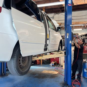 Maxs Auto Service - Auto Repair Near Me - Albany, California Maxs Auto Service - Auto Repair Near Me - Albany, California