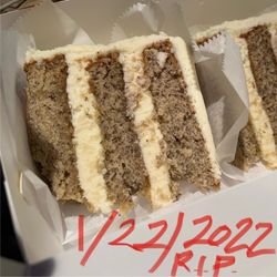 Billy's Bakery - Billy's Bakery cake slices (banana), 2022