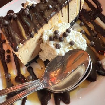 McMenamins Lighthouse Brewpub - McMenamins Lighthouse Brewpub - fab peanut butter pie! - American Near Me - Lincoln City, Oregon McMenamins Lighthouse Brewpub - McMenamins Lighthouse Brewpub - fab peanut butter pie! - American Near Me - Lincoln City, Oregon