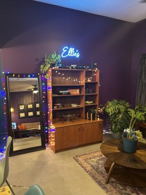 Ellie's Wood Fired Pizza by null