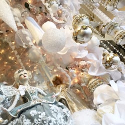 Le Papillion By Naz - Decorators paradise@lepapillonbynaz #lepapillonbynaz #decoratorheaven #homedecor #gorgeousness #michealaram #mackenziechilds
