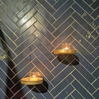 Café Laurel - ladies restrooms - French Near Me - Miami, Florida Café Laurel - ladies restrooms - French Near Me - Miami, Florida