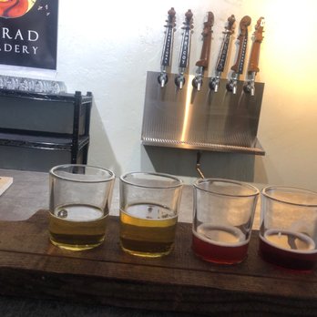 Strad Meadery - Flight - Meaderies Near Me - Rancho Cordova, California Strad Meadery - Flight - Meaderies Near Me - Rancho Cordova, California