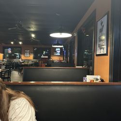 Woody's Bar-B-Q - Cozy place