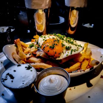 Au Cheval - Bars Near Me - Chicago, Illinois