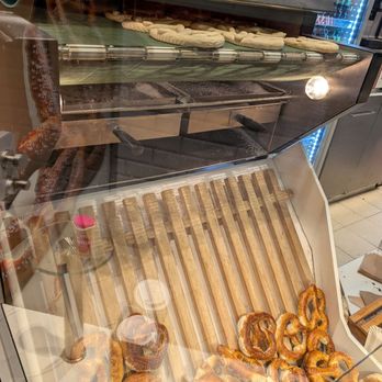 Brezelbäckerei Ditsch - Fresh and hot pretzels - Pretzels Near Me - Cologne, NW