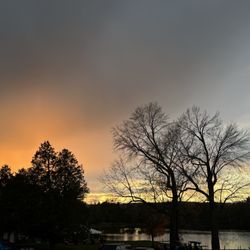 Lake Bomoseen Lodge and Taproom