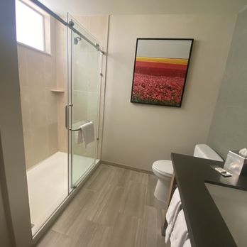 Pala Mesa Resort - Bathroom - Golf Near Me - Fallbrook, California