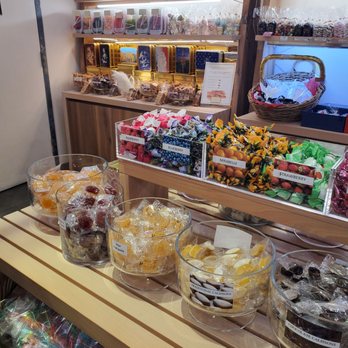 Roy de France - Candy Stores Near Me - Miami, Florida