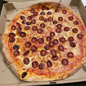 Farmington Pizza + Kitchen - Pepperoni 'za - Pizza Near Me - Farmington, Connecticut Farmington Pizza + Kitchen - Pepperoni 'za - Pizza Near Me - Farmington, Connecticut