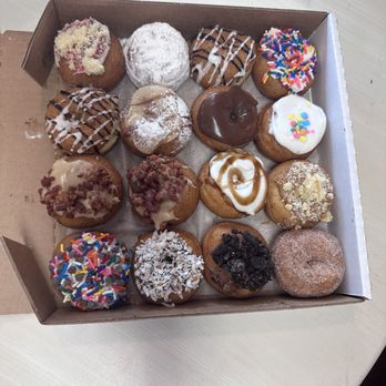 Da Vinci's Donuts - Donuts Near Me - Alpharetta, Georgia