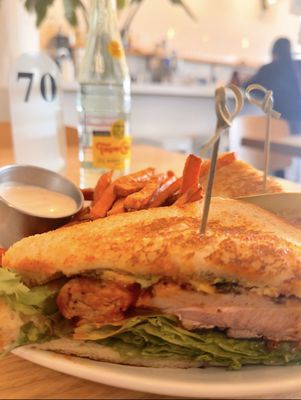 Billie's Grocery by null