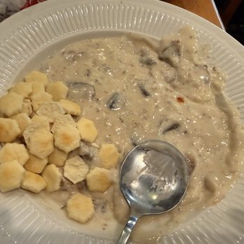 Harris Ranch Resort - Cream of mushroom soup - American Near Me - Coalinga, California Harris Ranch Resort - Cream of mushroom soup - American Near Me - Coalinga, California