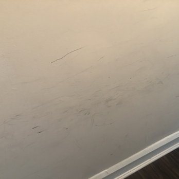 Hyde Park Property Management - scuffed up walls upon moving in - Apartments Near Me - Chicago, Illinois