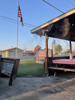 Salty's BBQ by null