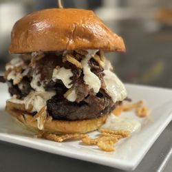 French Pub - Prime Rib Burger