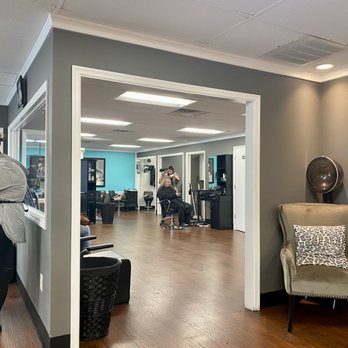 Twisted Sisters Salon - Hair Salons Near Me - Burlington, North Carolina